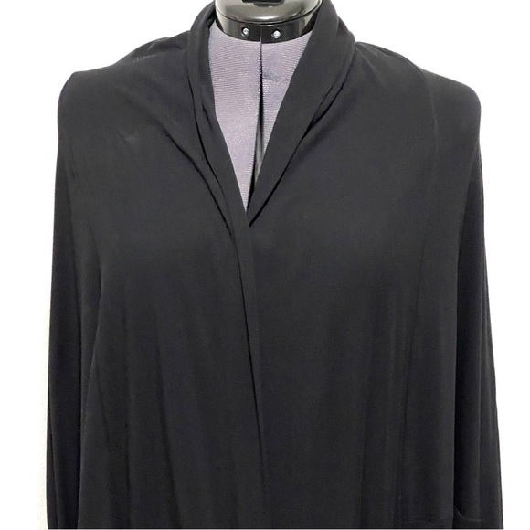 The Group by Babaton Cocoon Woman Black Aritzia Draped Cardigan Size M/L - Picture 2 of 15